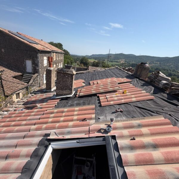 Travaux couverture couvreur Meysse Ardèche